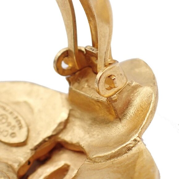 CHANEL CC Logo Flower Button Earrings 96 A Clip-On Gold-Plated Vintage 76RF532 - Picture 8 of 10